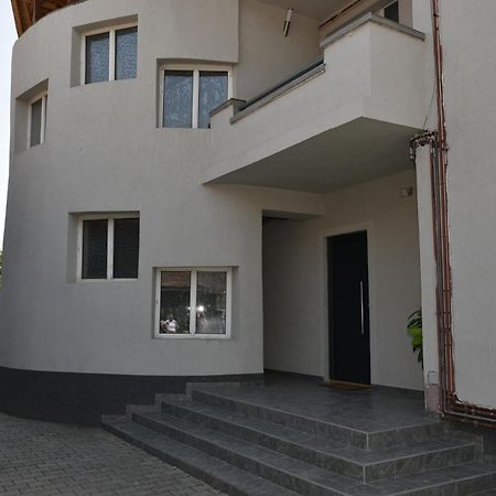 Apartament'S Moise Турда Екстериор снимка