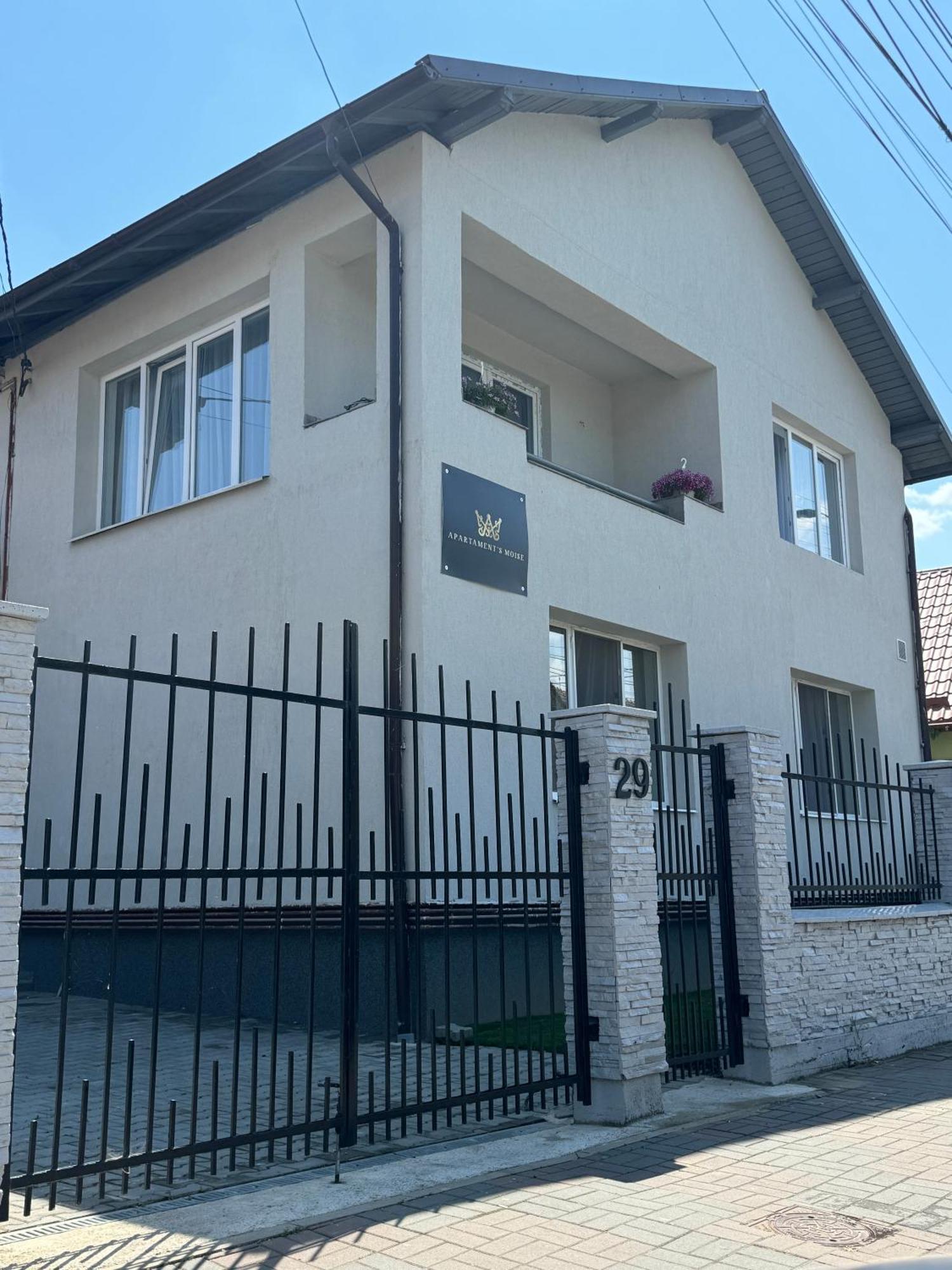 Apartament'S Moise Турда Екстериор снимка